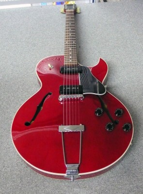 Gibson ES-135 Cherry 2