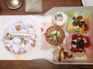 誕生日ケーキ