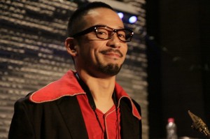 ヒデっ! ヒデっ!